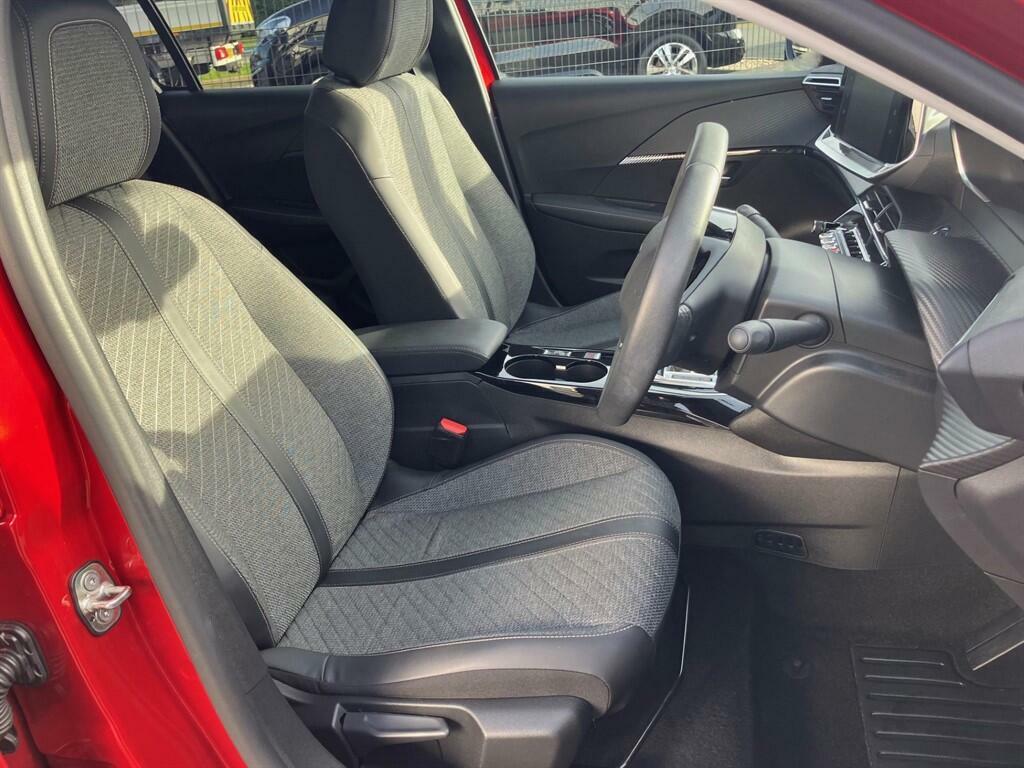Peugeot e-208 50Kwh E-style 7.4Kw Charger OV24TZR Red #2