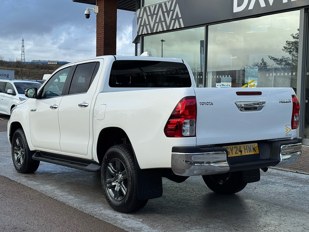Toyota HILUX 150Ps Icon Euro 6 With Air Con, 17 Alloy Whe White #4