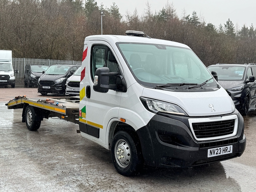 Peugeot Boxer 2.2 Bluehdi 140Ps 335 Professional Premium L2 Eu NV23HRJ White #2