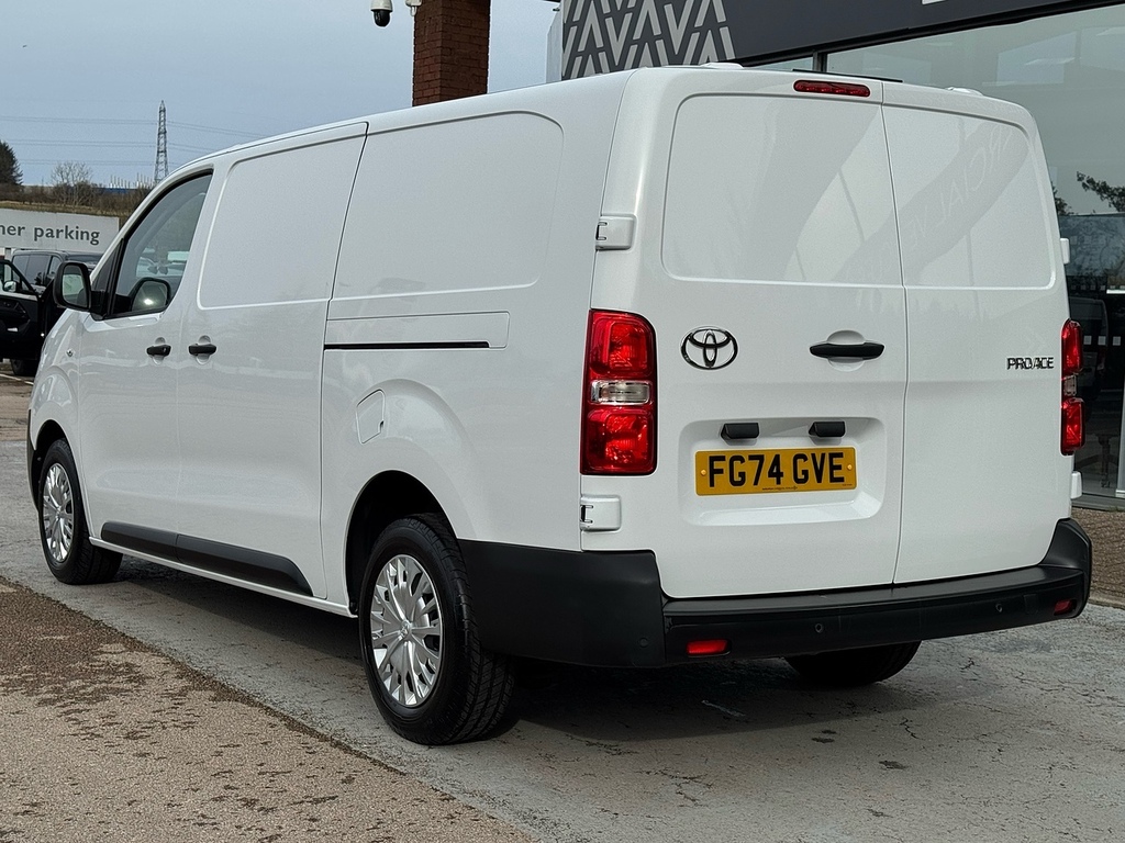 Toyota PROACE 2.0D Icon Lwb 145Ps Euro 6 With Air Con, Sat Nav FG74GVE White #4