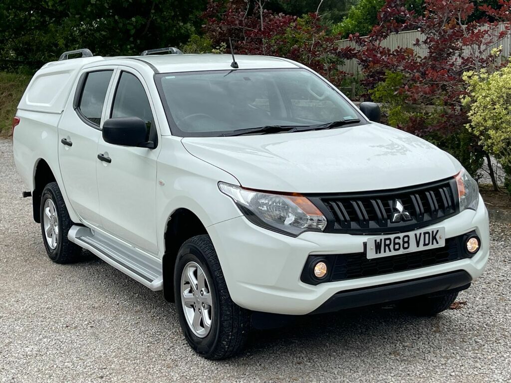 Mitsubishi L200 2.4 Di-d Dc 4Life White