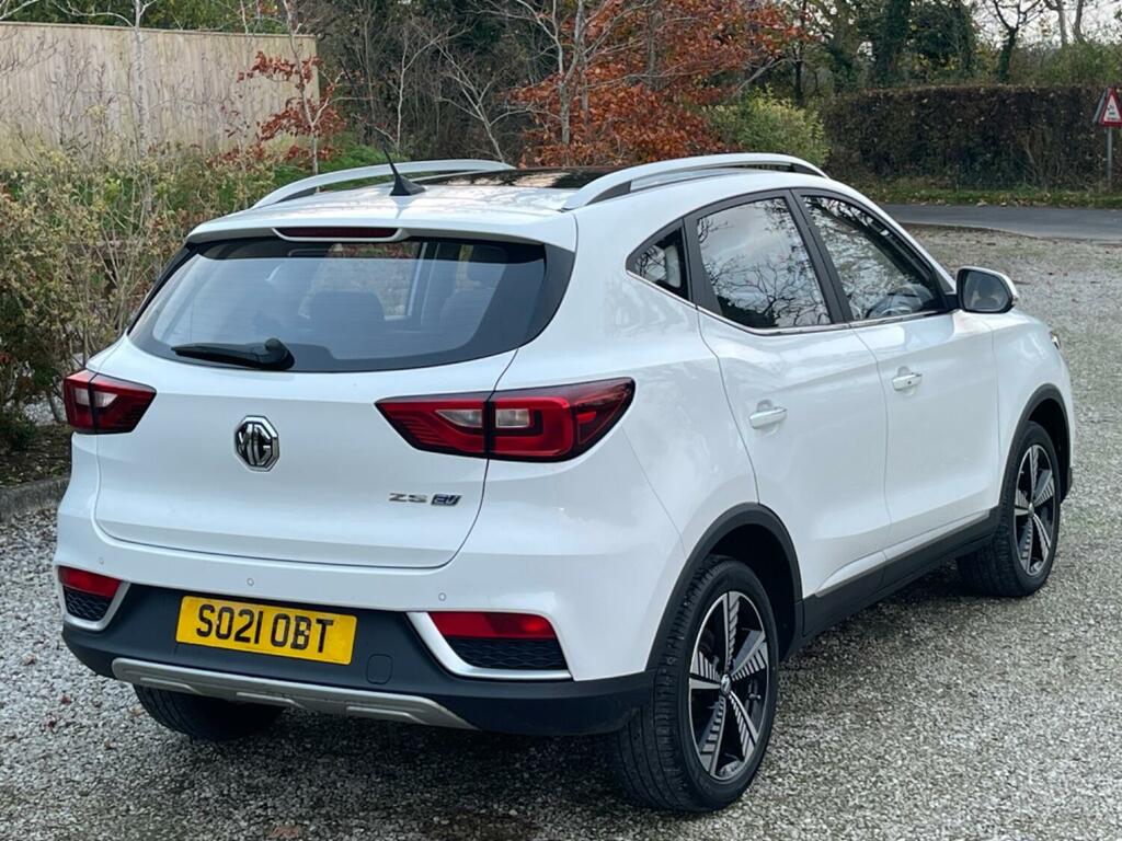 MG ZS 44.5Kwh Exclusive White #3