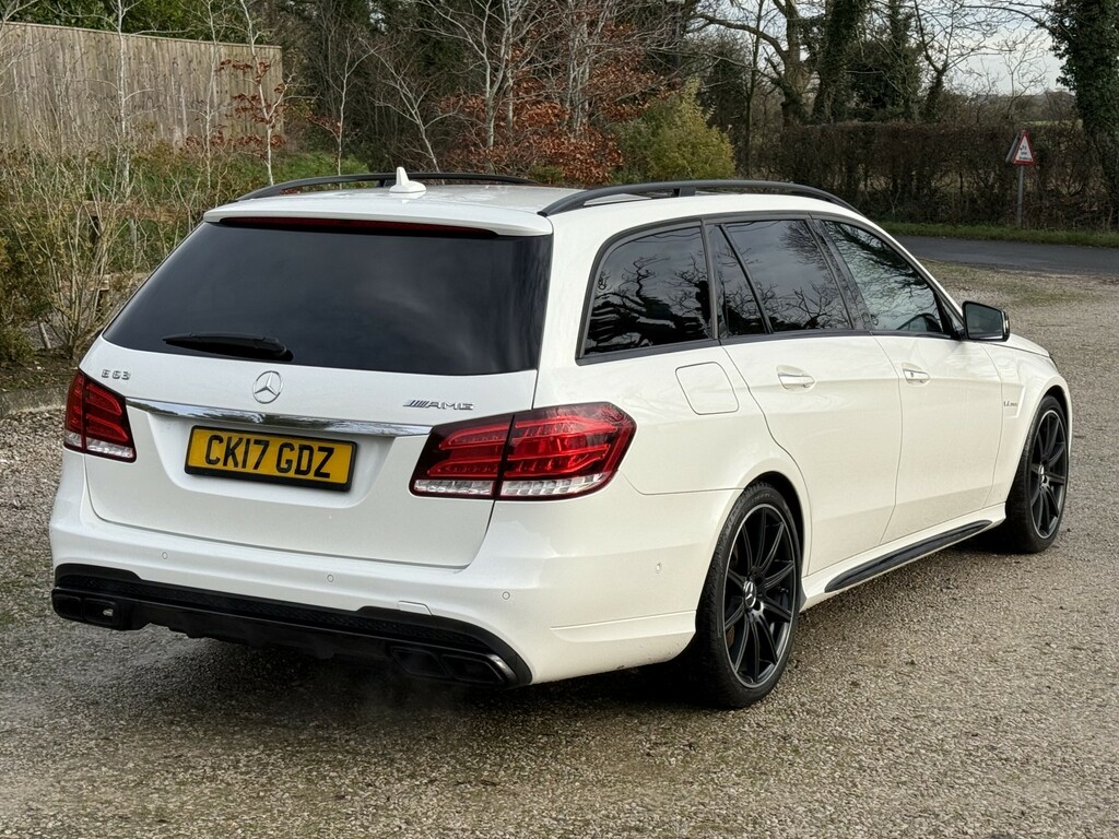 Mercedes-Benz E Class 5.5 E63 V8 Biturbo Amg White #2