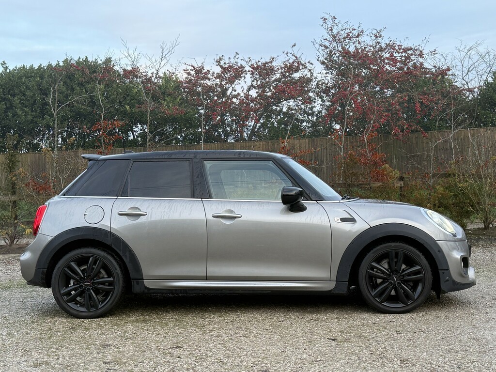 Mini Hatch 1.5 5-Door Hatch Cooper Sport Silver