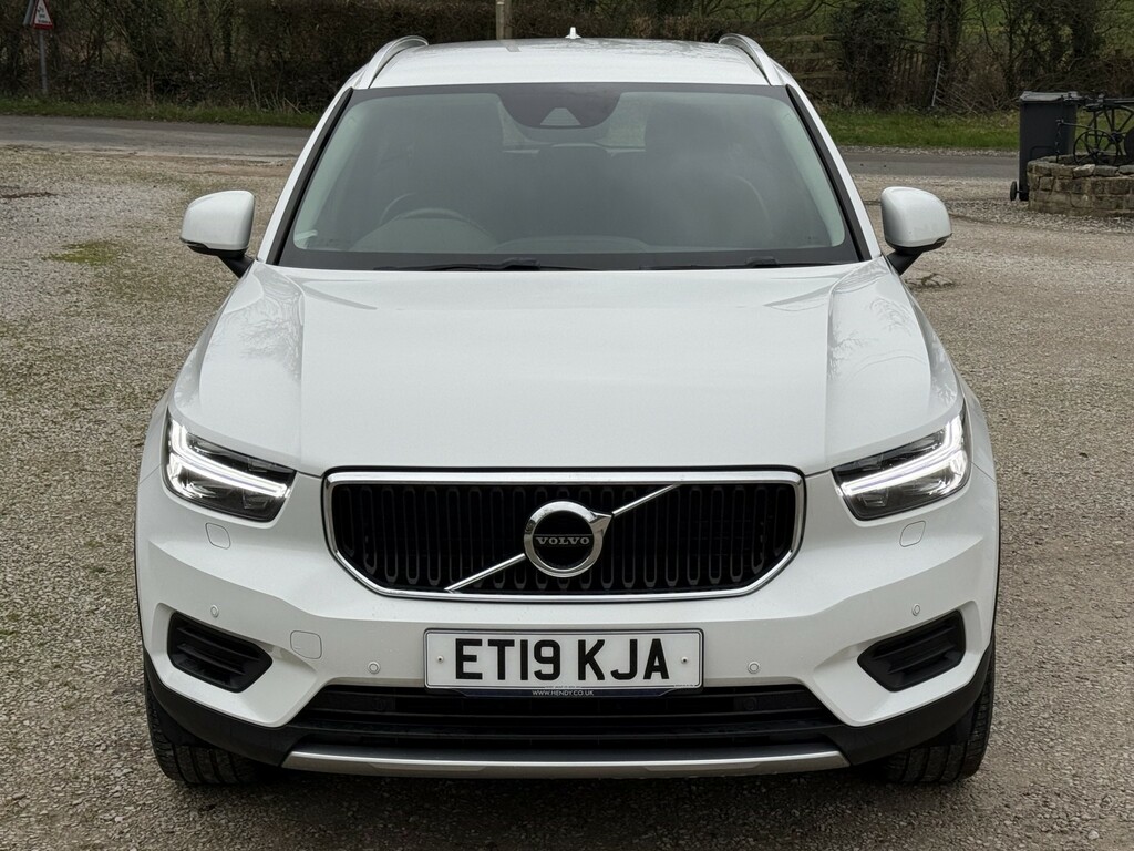 Volvo XC40 1.5 Momentum T3 White #6