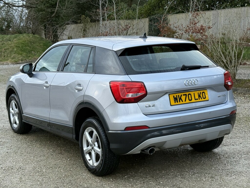 Audi Q2 1.6 Tdi 30 Technik Silver #4