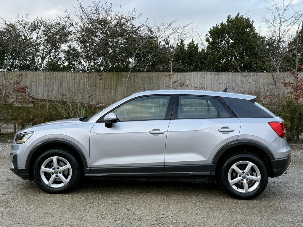 Audi Q2 1.6 Tdi 30 Technik Silver #5