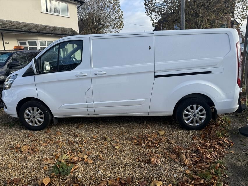 Ford Transit Custom 2L Limited MT71UHZ White #3