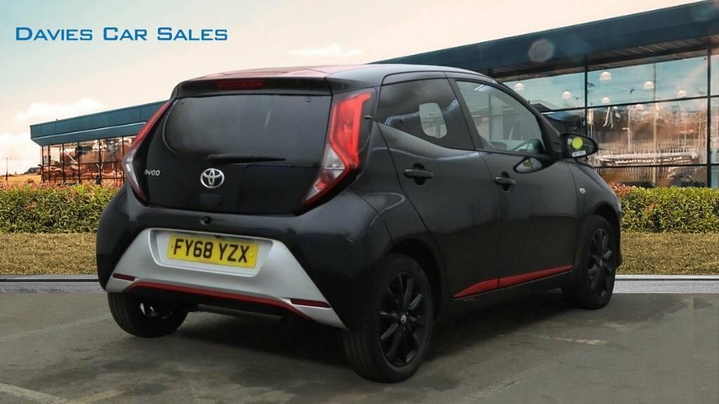 Toyota Aygo 1L X-press FY68YZX Black #3
