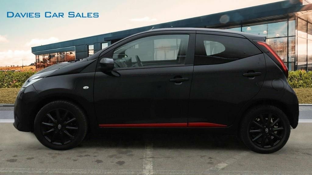 Toyota Aygo 1L X-press FY68YZX Black #5