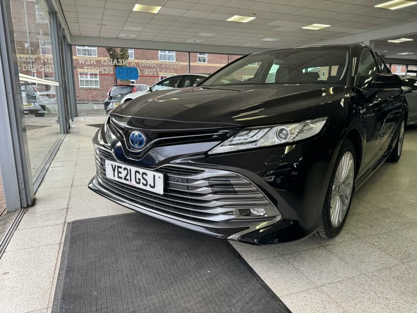 Toyota Camry 2.5L Excel Black