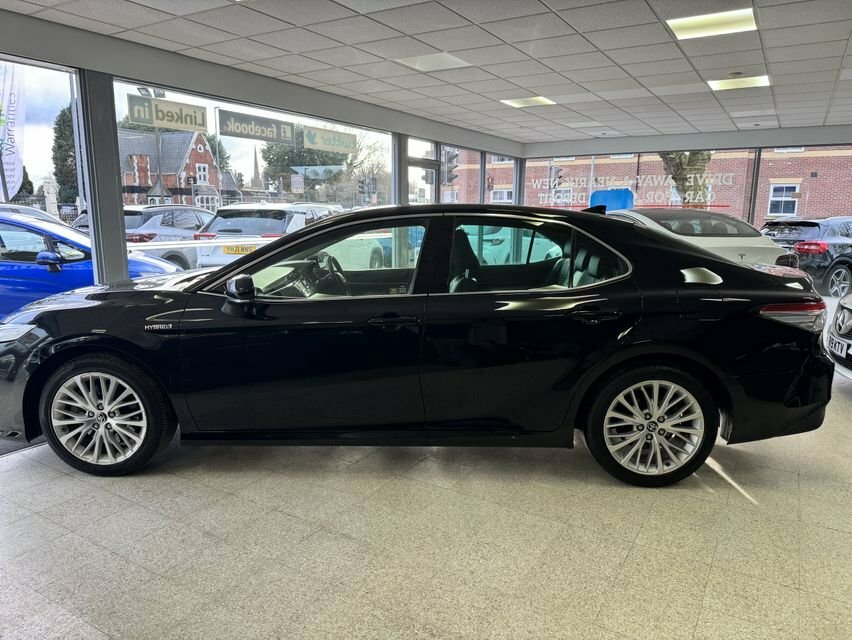 Toyota Camry 2.5L Excel Black #2