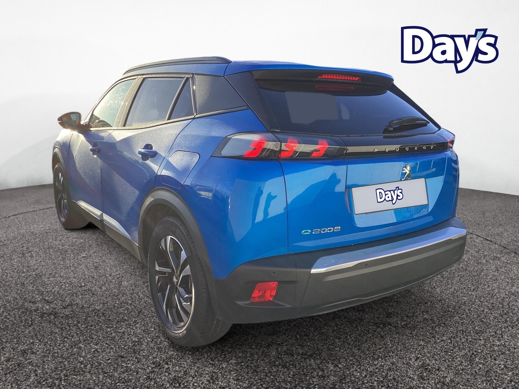 Peugeot e-2008 50Kwh Allure Premium Suv 136 Ps Blue #6