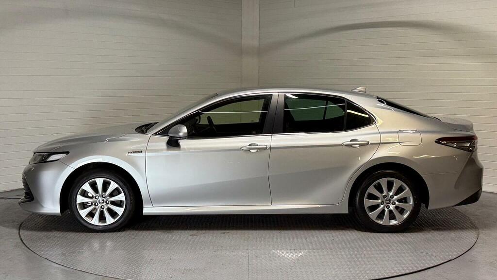 Toyota Camry Saloon 2.5 Vvt-h Design Cvt Euro 6 Ss 2021 Silver #6