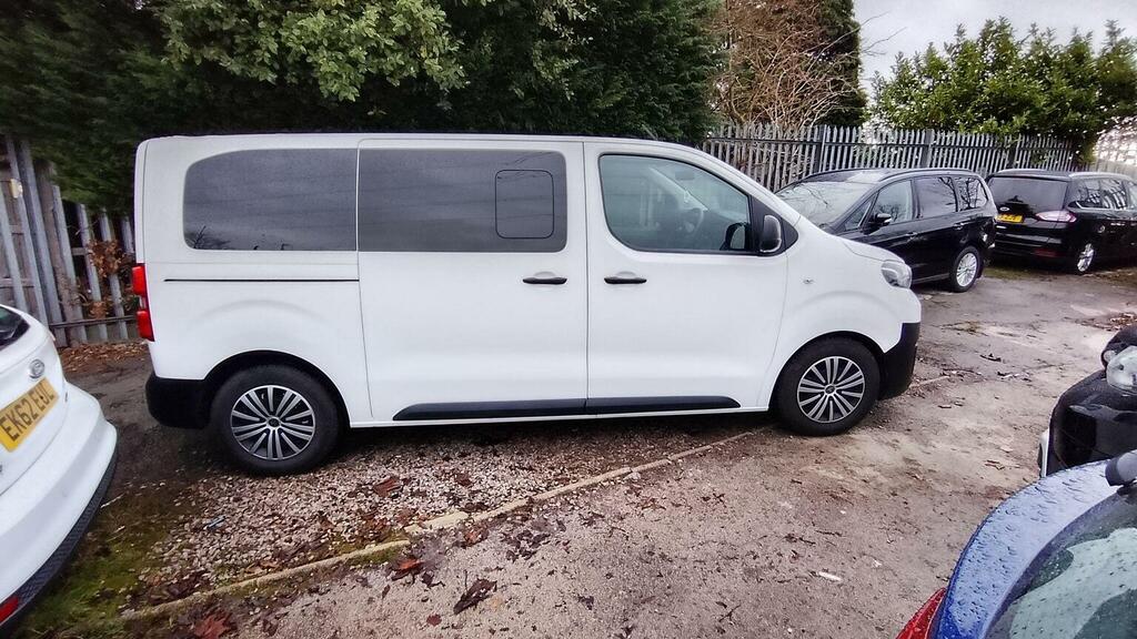 Toyota Proace Verso 1.5D 120 9 Seat Combi Uk Car White #3