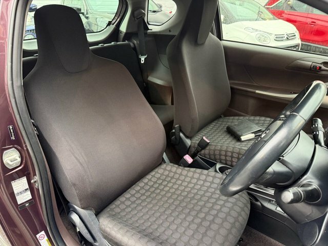 Toyota IQ 1.33 Dual Vvt-i 3 Hatchback Euro Purple #6