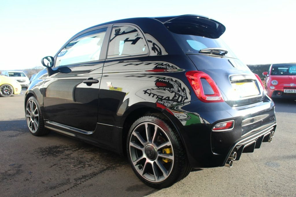 Abarth 695 1.4L Turismo Black