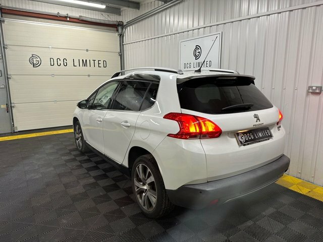 Peugeot e-2008 E-hdi Active White #11