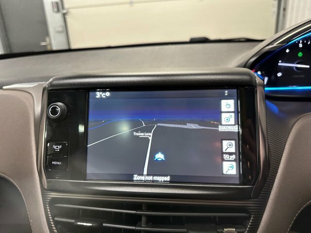 Peugeot e-2008 E-hdi Active White #24