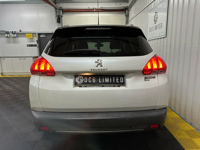 Peugeot e-2008 E-hdi Active White #9