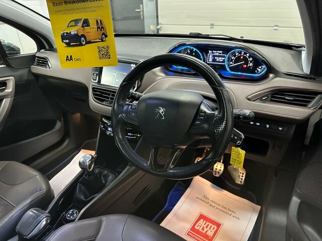 Peugeot e-2008 E-hdi Active White #17