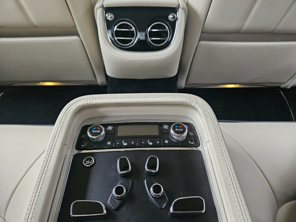 Bentley Mulsanne V8  #23
