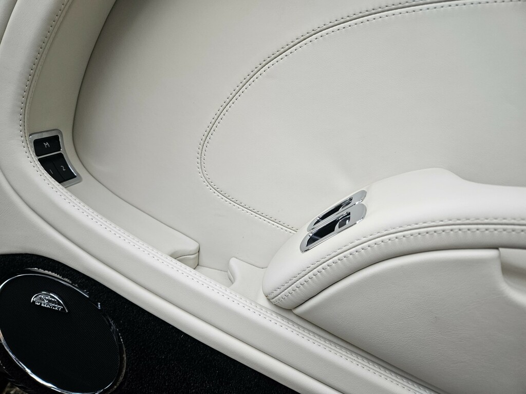 Bentley Mulsanne V8  #24