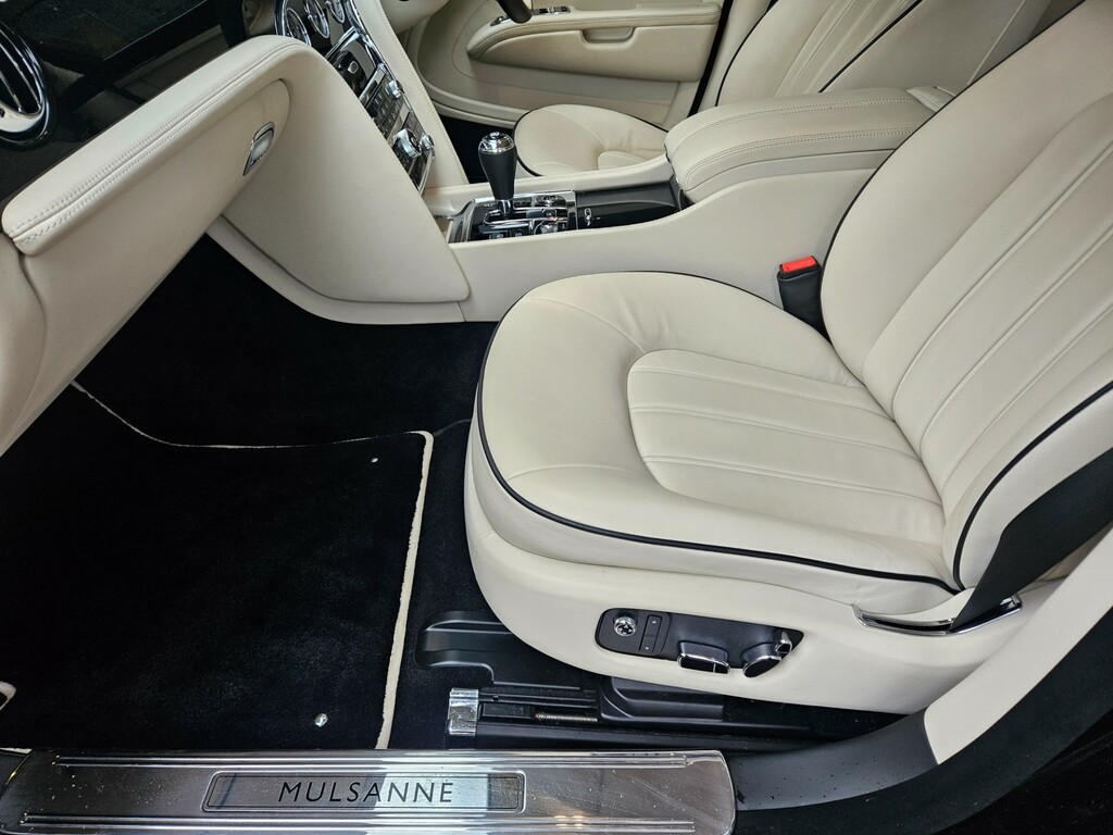 Bentley Mulsanne V8  #28