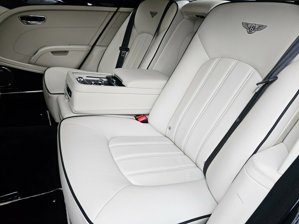 Bentley Mulsanne V8  #26