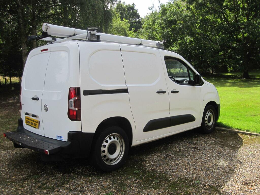 Vauxhall Combo 1.6 Turbo D 2300 Edition L1 H1 Euro 6 Ss 2 FE19OMG White #6