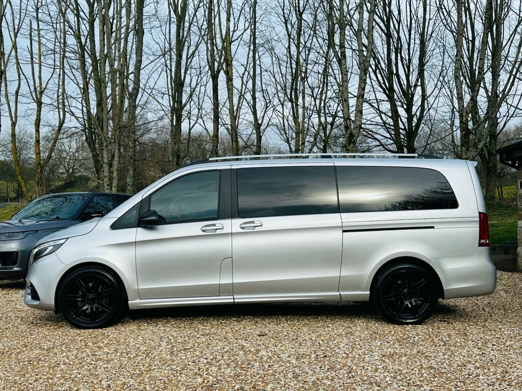 Mercedes-Benz V Class 2L Amg Line Silver #4
