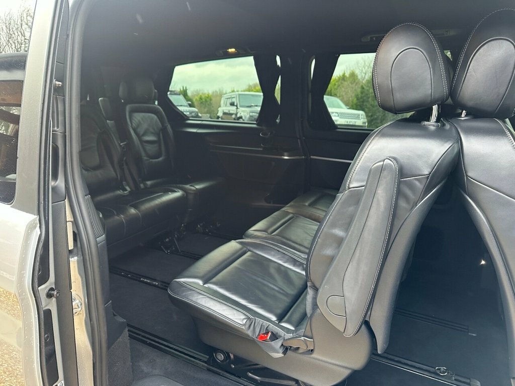 Mercedes-Benz V Class 2L Amg Line Silver #6