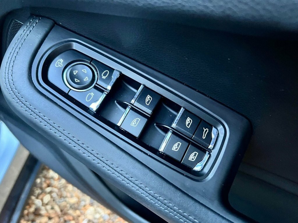 Porsche Macan 2.9L S PL71NBO Silver #4