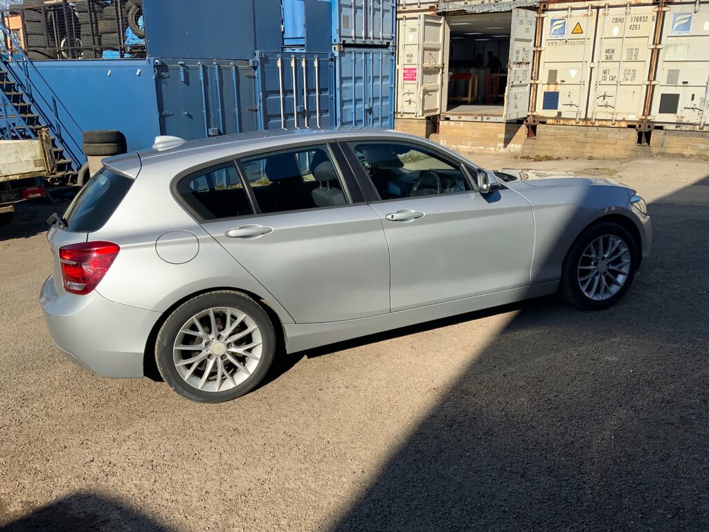 BMW 1 Series 118I Se 5-Door PY12KKG Silver #2