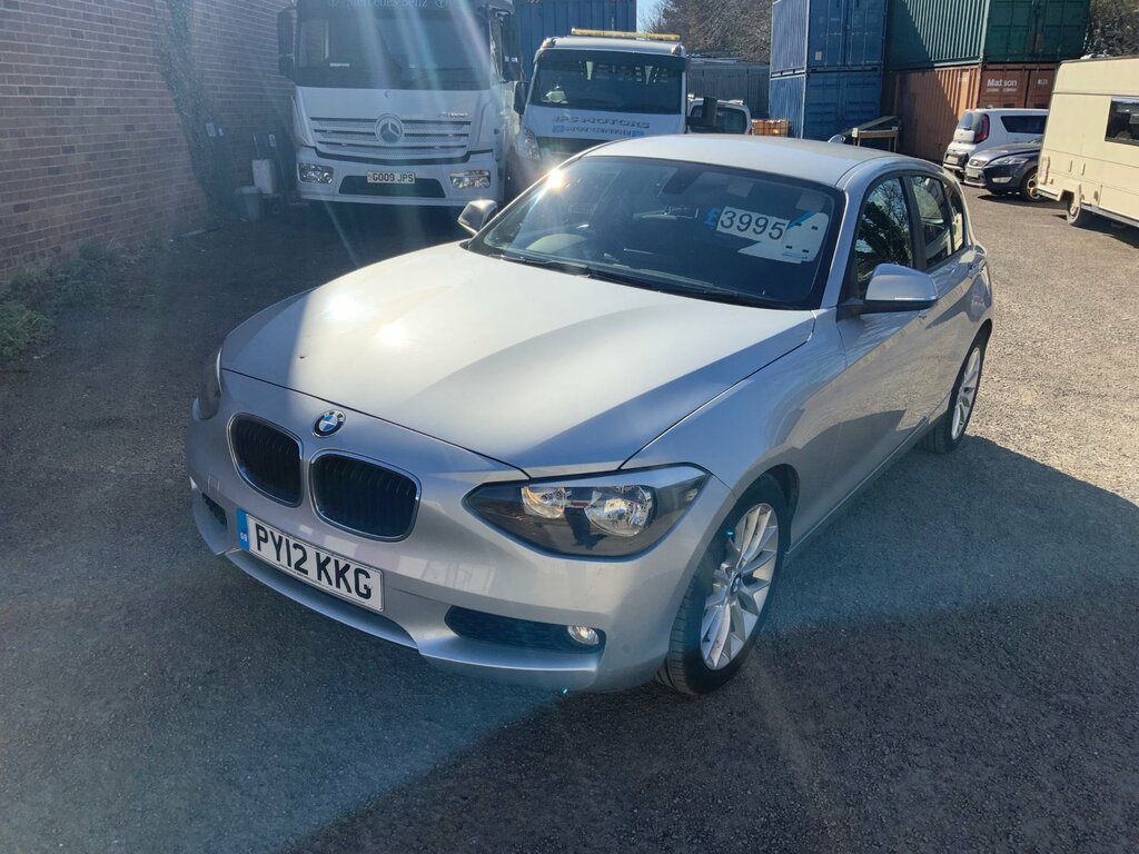 BMW 1 Series 118I Se 5-Door PY12KKG Silver #4