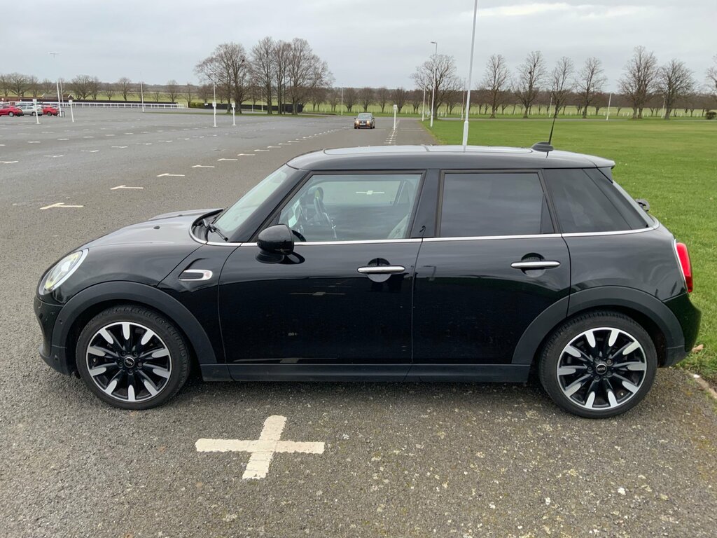 Mini Hatch 1.5 Cooper Exclusive Hatchback E CW10LEW Black #6