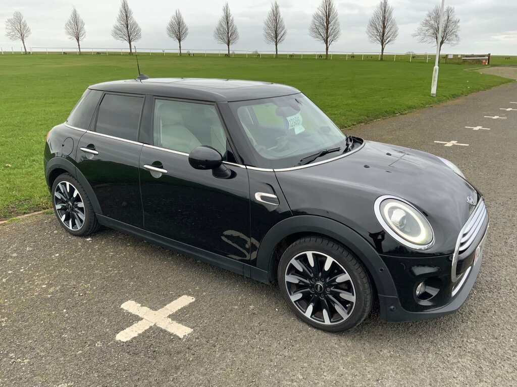 Mini Hatch 1.5 Cooper Exclusive Hatchback E CW10LEW Black #3