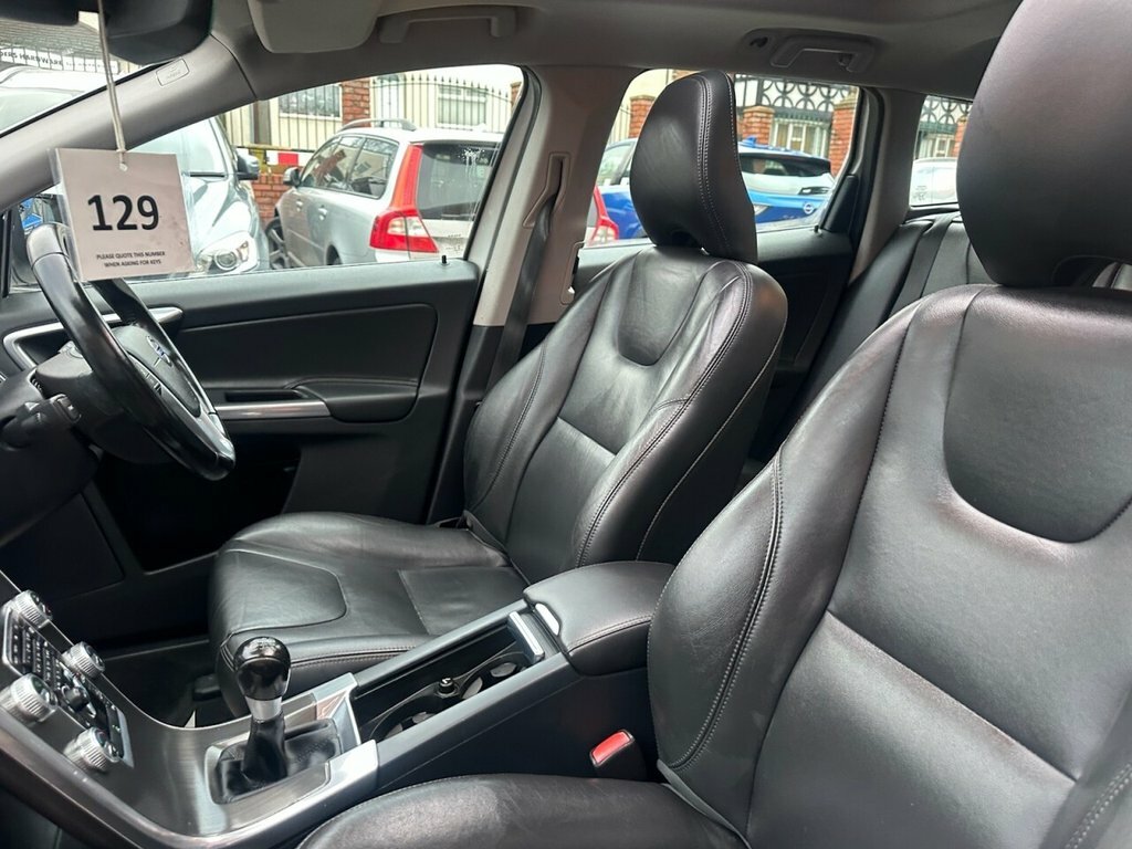 Volvo XC60 2.4L Se Lux Nav LS15OTC White #5