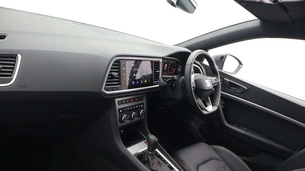 Seat Ateca 1.5 Tsi Evo Fr Black Edition Dsg FT25GWF White #2