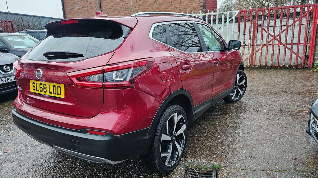 Nissan Qashqai 1.6 Dig-t Tekna Euro 6 Ss Red #3