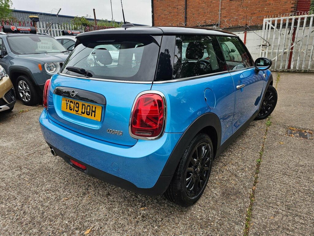 Mini Hatch 1.5 Cooper Classic Euro 6 Ss YC19DOH Blue #3