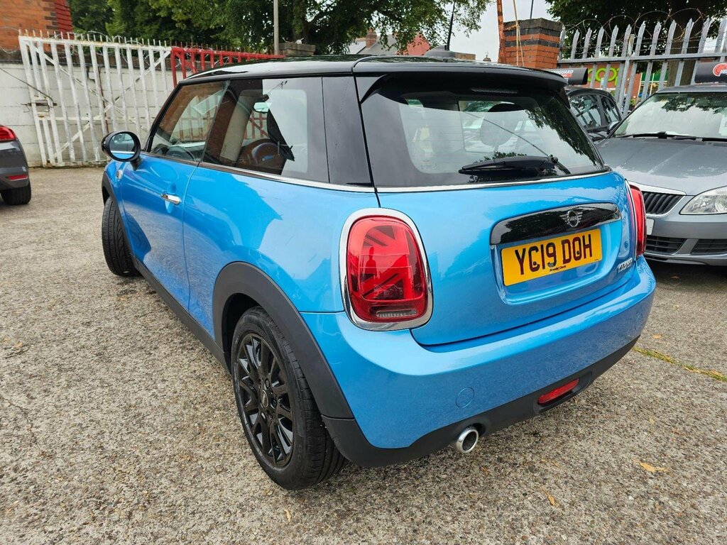 Mini Hatch 1.5 Cooper Classic Euro 6 Ss YC19DOH Blue #4