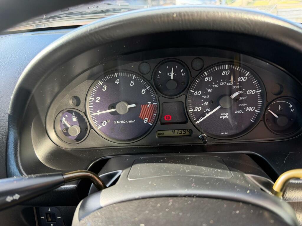 Mazda MX-5 1.8 Icon Limited Edition Red #13