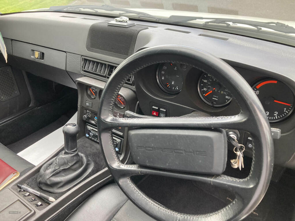 Porsche 924 2.5 S  #8