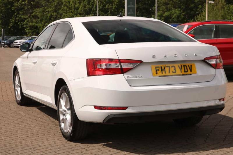 Skoda Superb 2.0Tdi 150Ps Se Technology Dsg - 2024 73 FH73YDV White #3