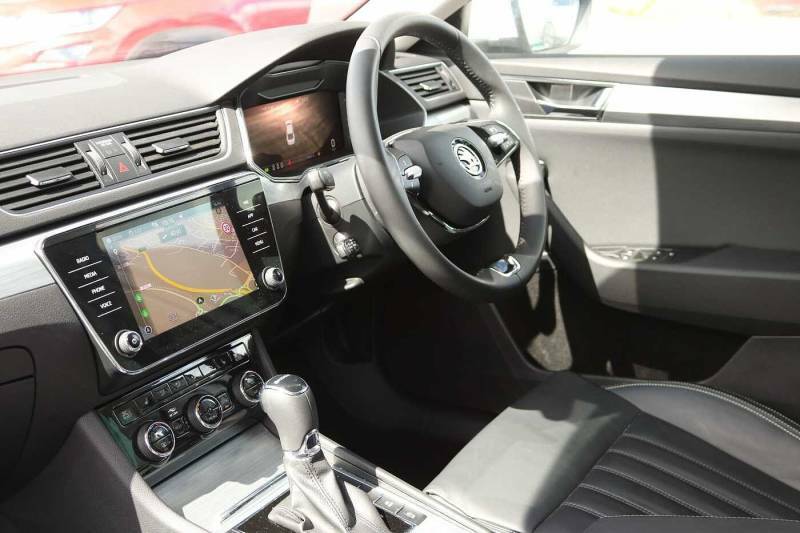 Skoda Superb 2.0Tdi 150Ps Se Technology Dsg - 2024 73 FH73YDV White #2
