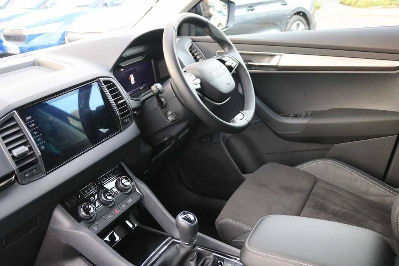 Skoda Karoq 1.5 Tsi Se L Edition - 2025 75 Black #2
