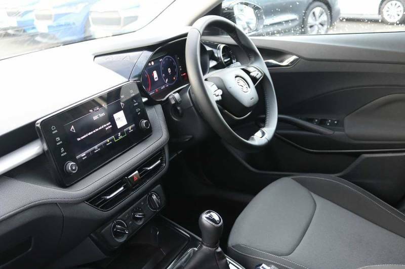 Skoda Fabia 1.0 Mpi 80 Colour Edition - 2024 24 YL24CTZ Silver #2