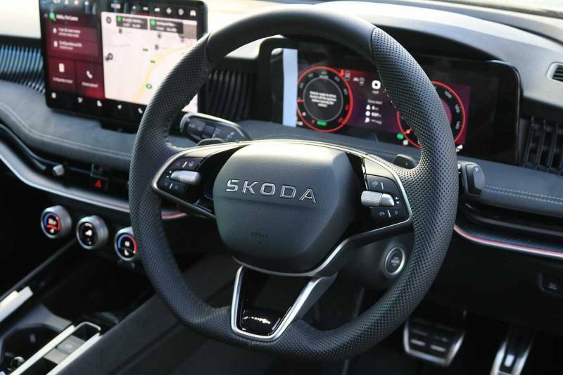 Skoda Superb 1.5 Tsi E-tec Sportline Dsg - 2025 75 Black #6