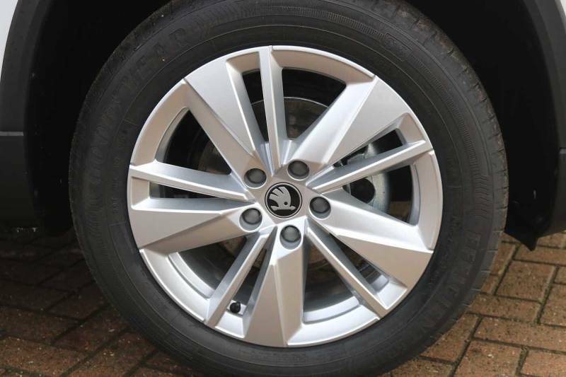 Skoda Karoq 1.0 Tsi 116 Se Edition - 2025 75 White #5